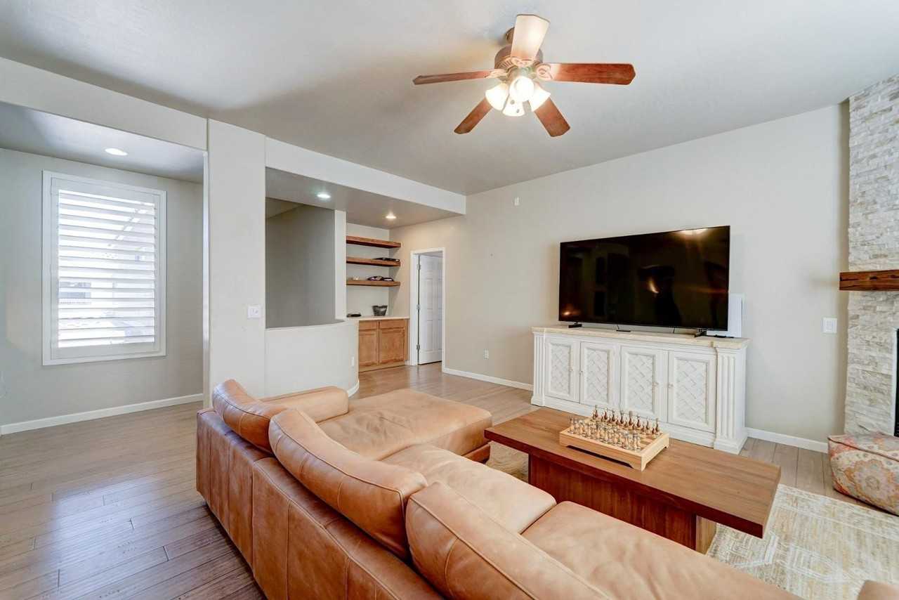 3131 E Legacy Dr #2123 - Photo 5 of 20
