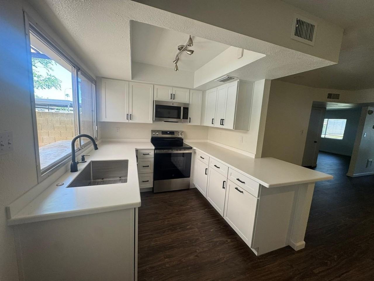 8216 E Keim Dr - Photo 2 of 22