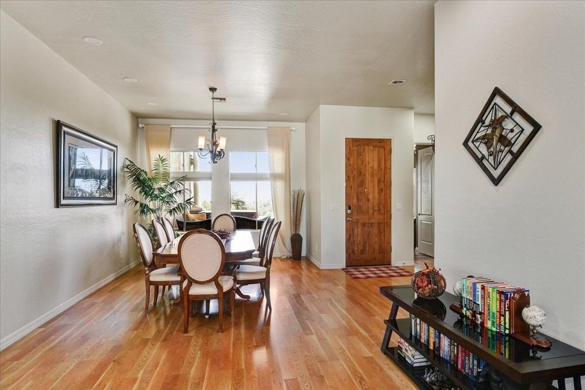 412 E Yearling Rd - Photo 6 of 50