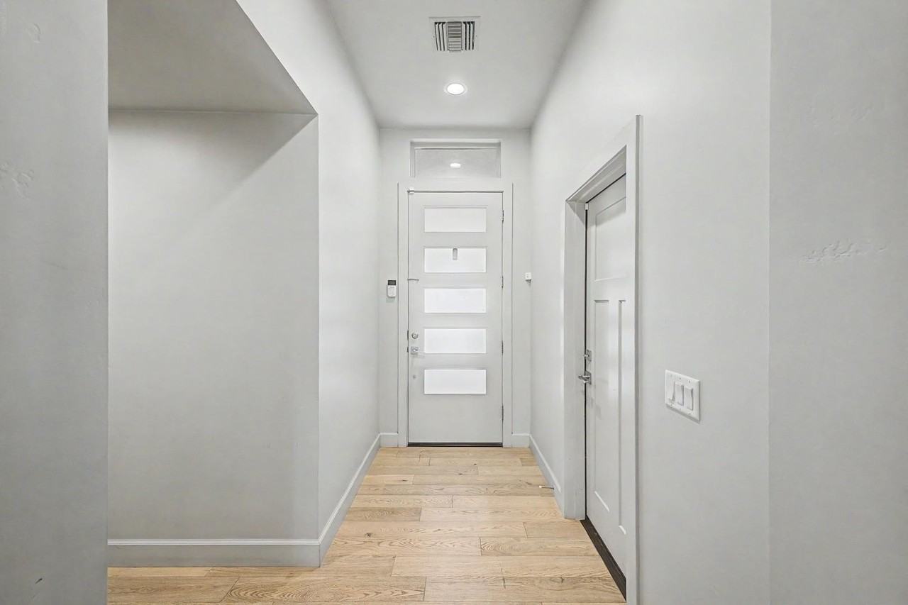 3414 N 44th Pl - Photo 5 of 43
