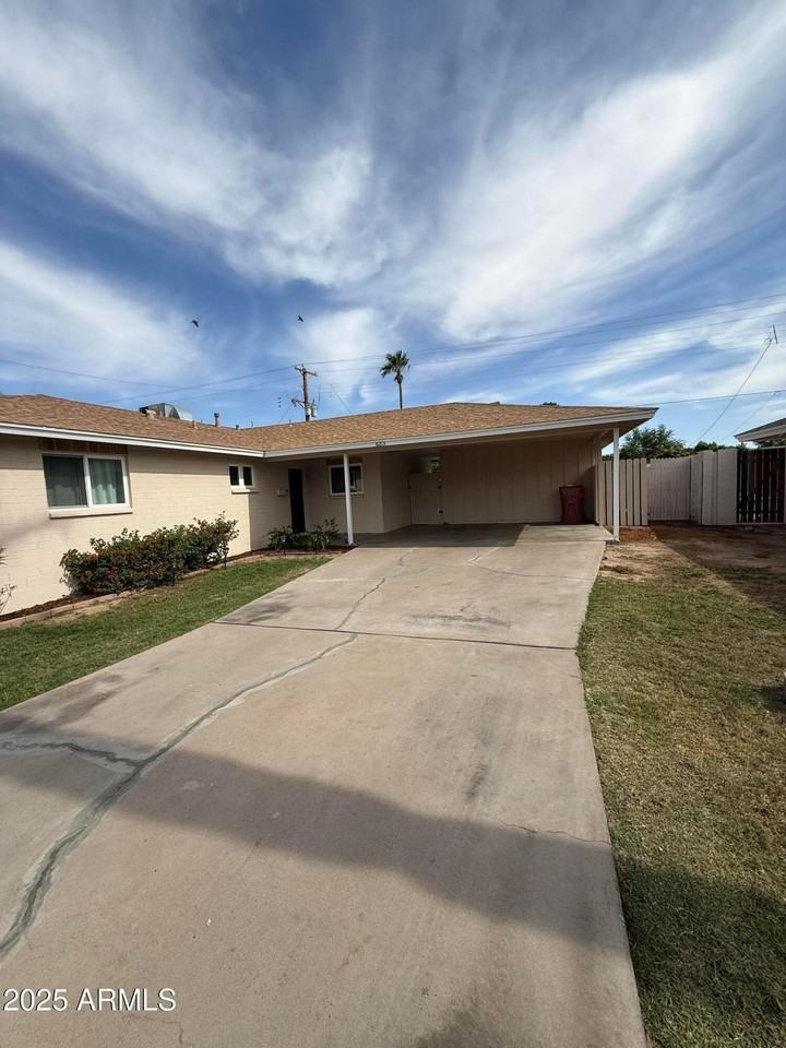 6213 E Earll Dr - Photo 3 of 25
