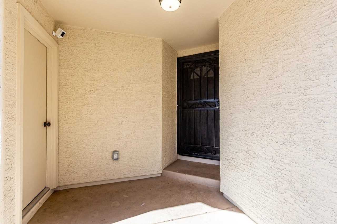 1538 E Laurel Ave - Photo 4 of 31