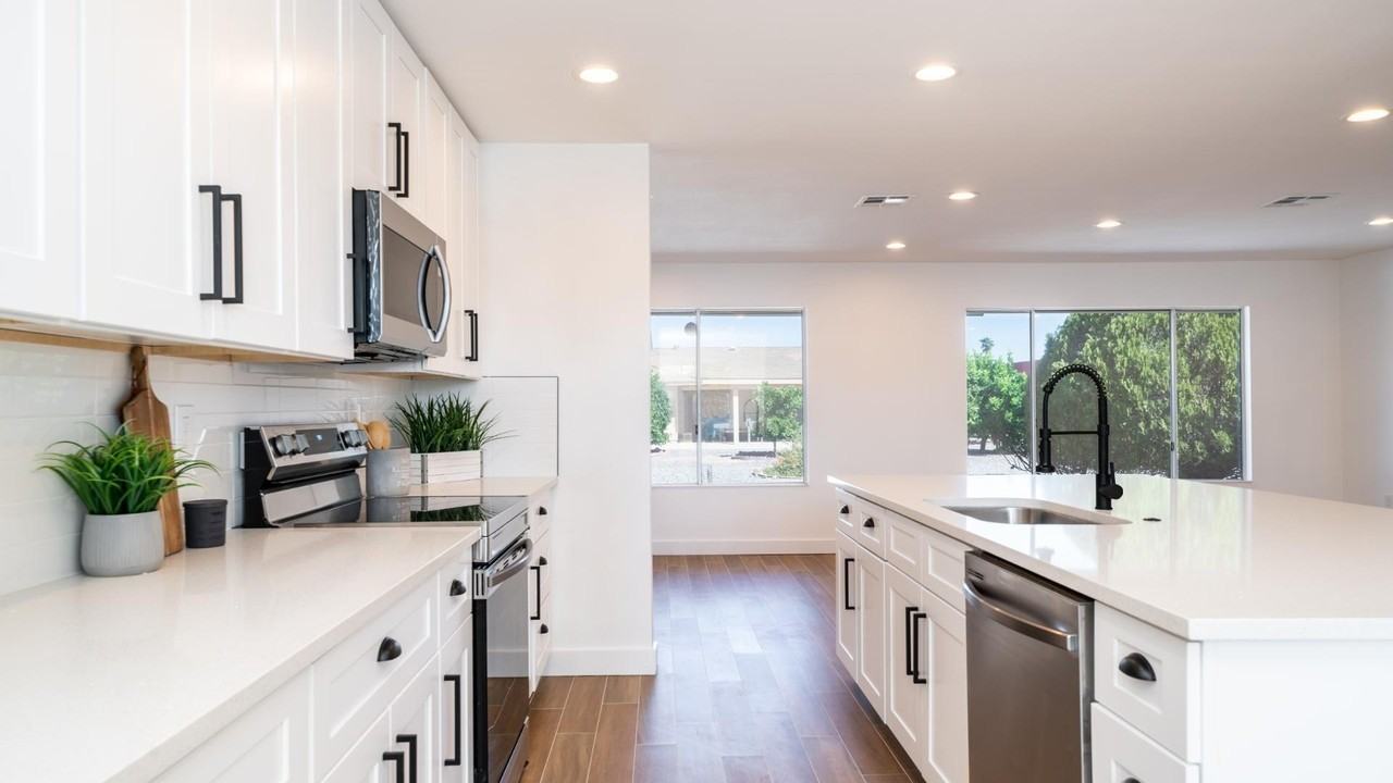 14044 N Cameo Dr - Photo 2 of 22