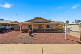 2331 E Betty Elyse Ln - Photo 1 of 1