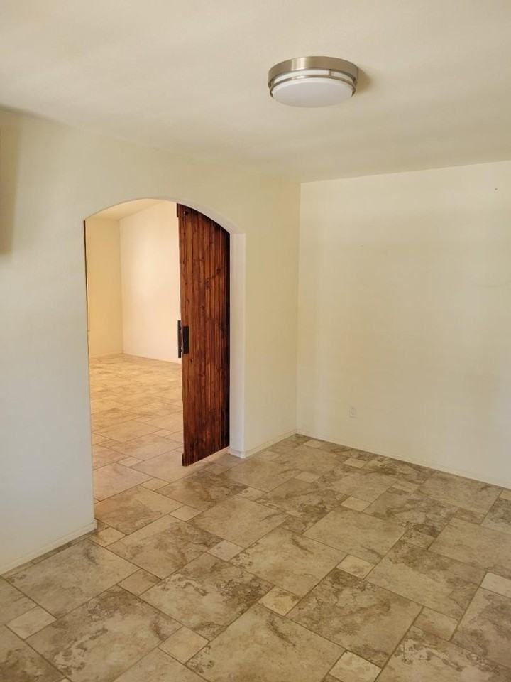 21746 N Backus Dr - Photo 6 of 23