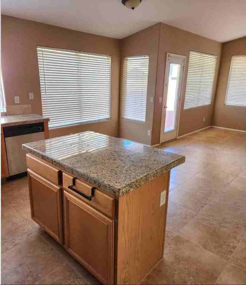 607 N 167th Dr - Photo 3 of 11