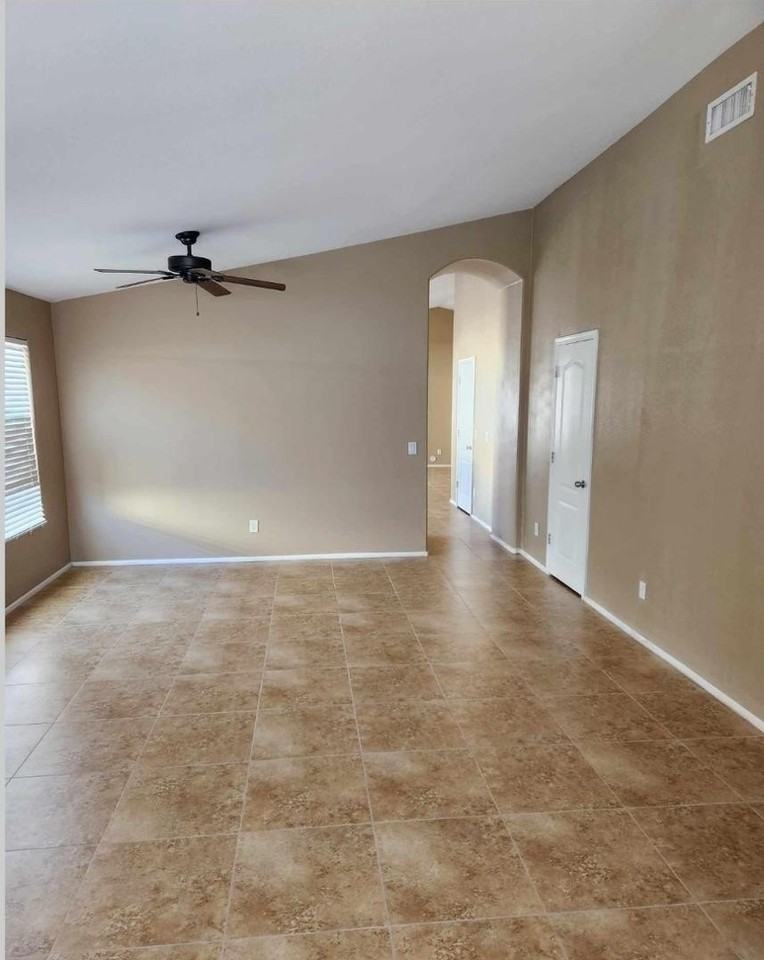 607 N 167th Dr - Photo 6 of 11