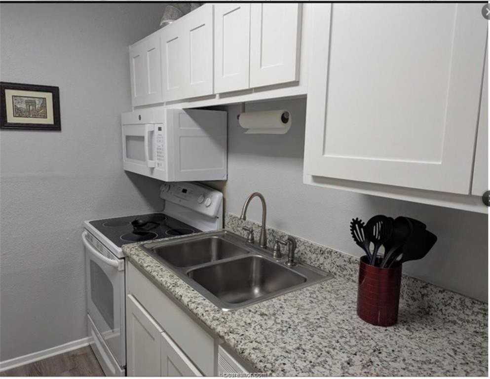 1901 Holleman Dr W #411 - Photo 3 of 12