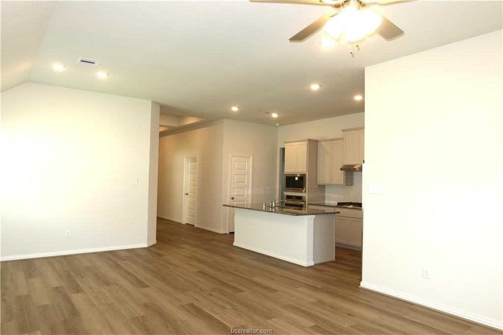 6306 Fulton Dr - Photo 4 of 21