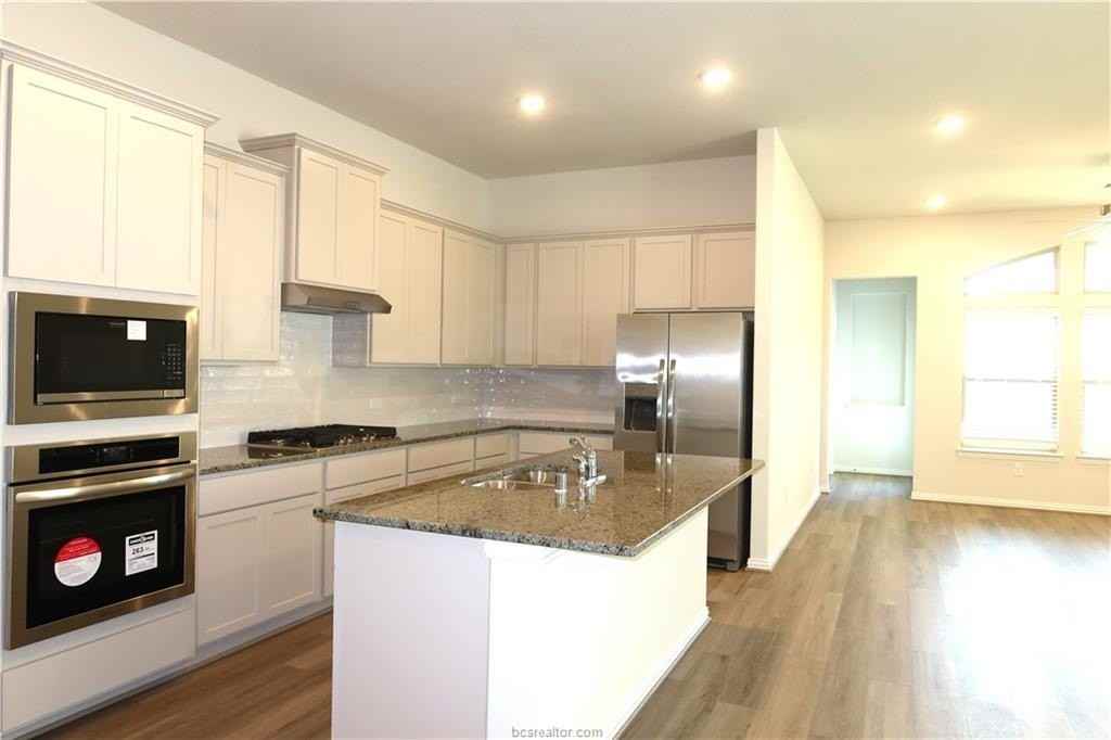 6306 Fulton Dr - Photo 6 of 21