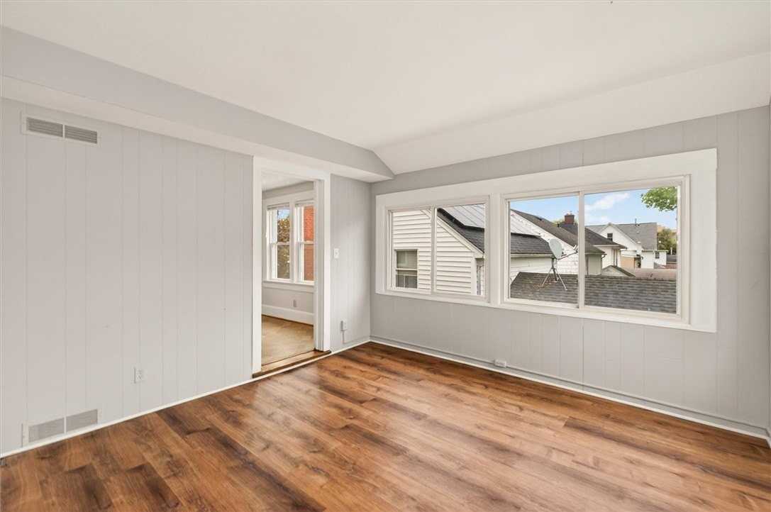 126 West Ave - Photo 7 of 34
