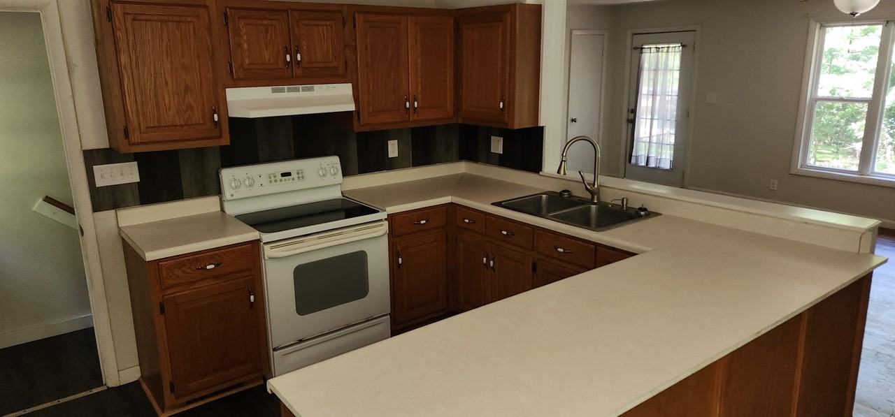 25 Huron Dr - Photo 5 of 15