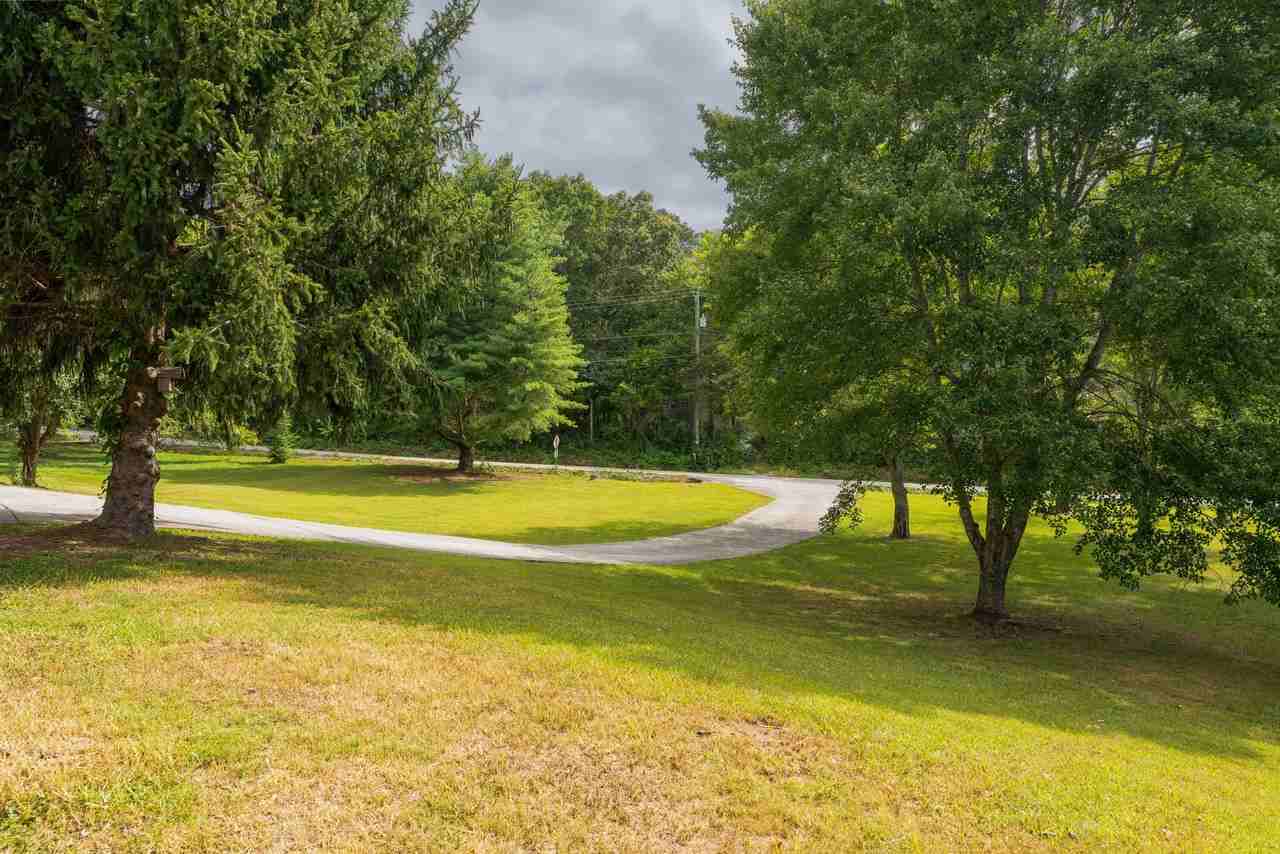8525 Hale Rd - Photo 5 of 41