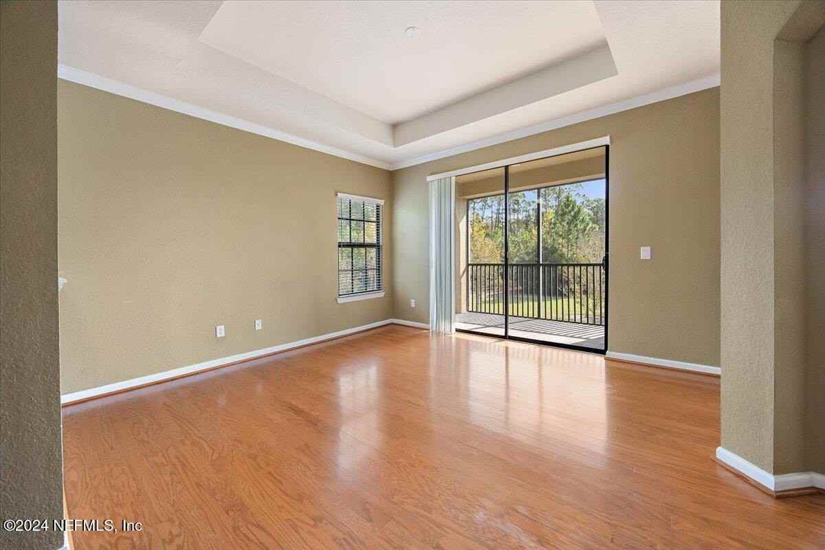 180 CALLE EL JARDIN 201 - Photo 4 of 22