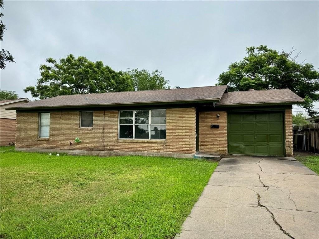 5825 Hugo Dr - Photo 2 of 2