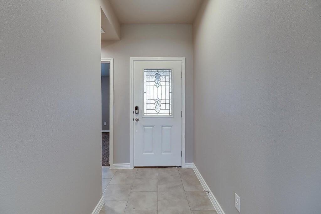 1278 Carnaby St - Photo 5 of 38