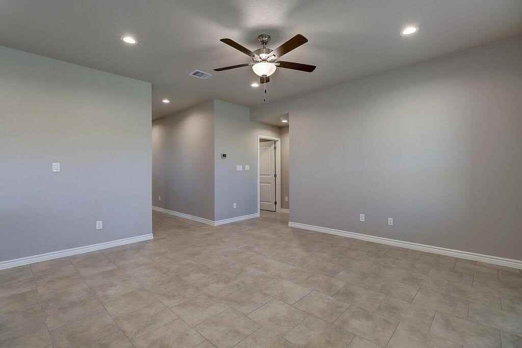 1278 Carnaby St - Photo 7 of 38
