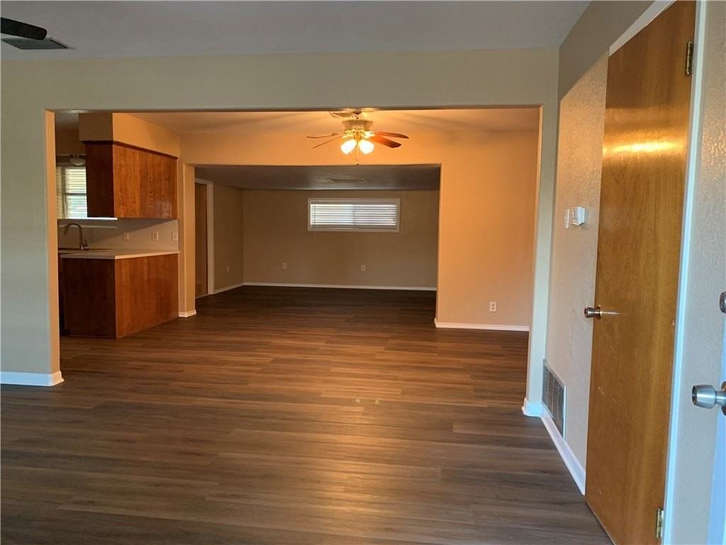 4438 Donegal Dr - Photo 4 of 23