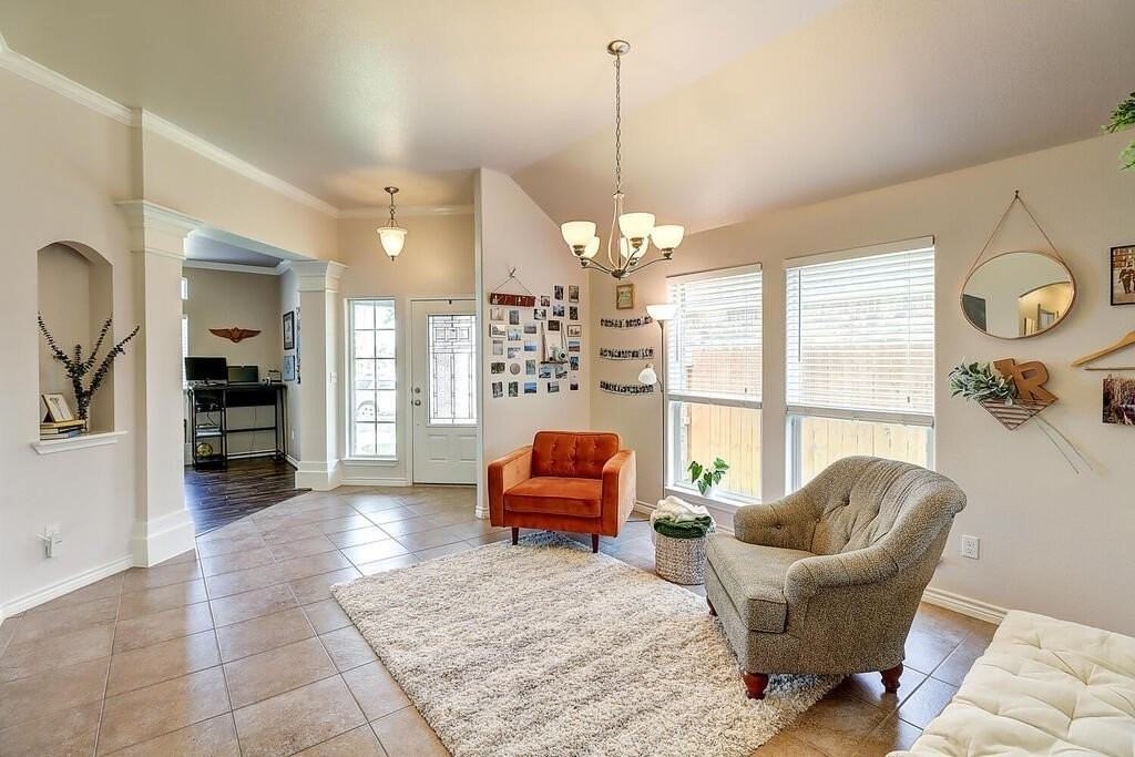 7806 Lands End Dr - Photo 5 of 40