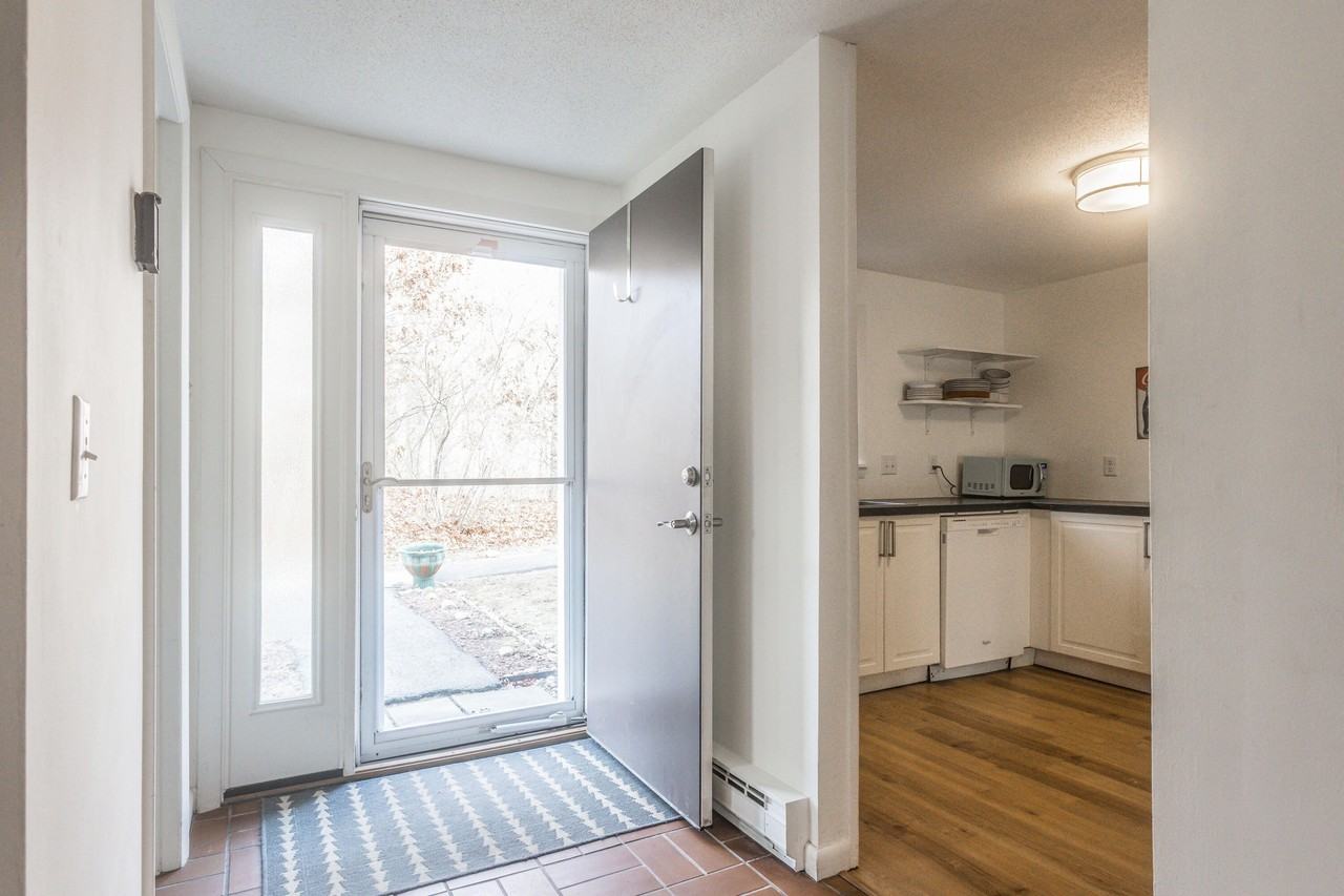12 Woodrise Rd #12 - Photo 5 of 30