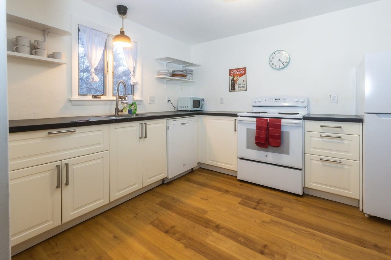12 Woodrise Rd #12 - Photo 7 of 30