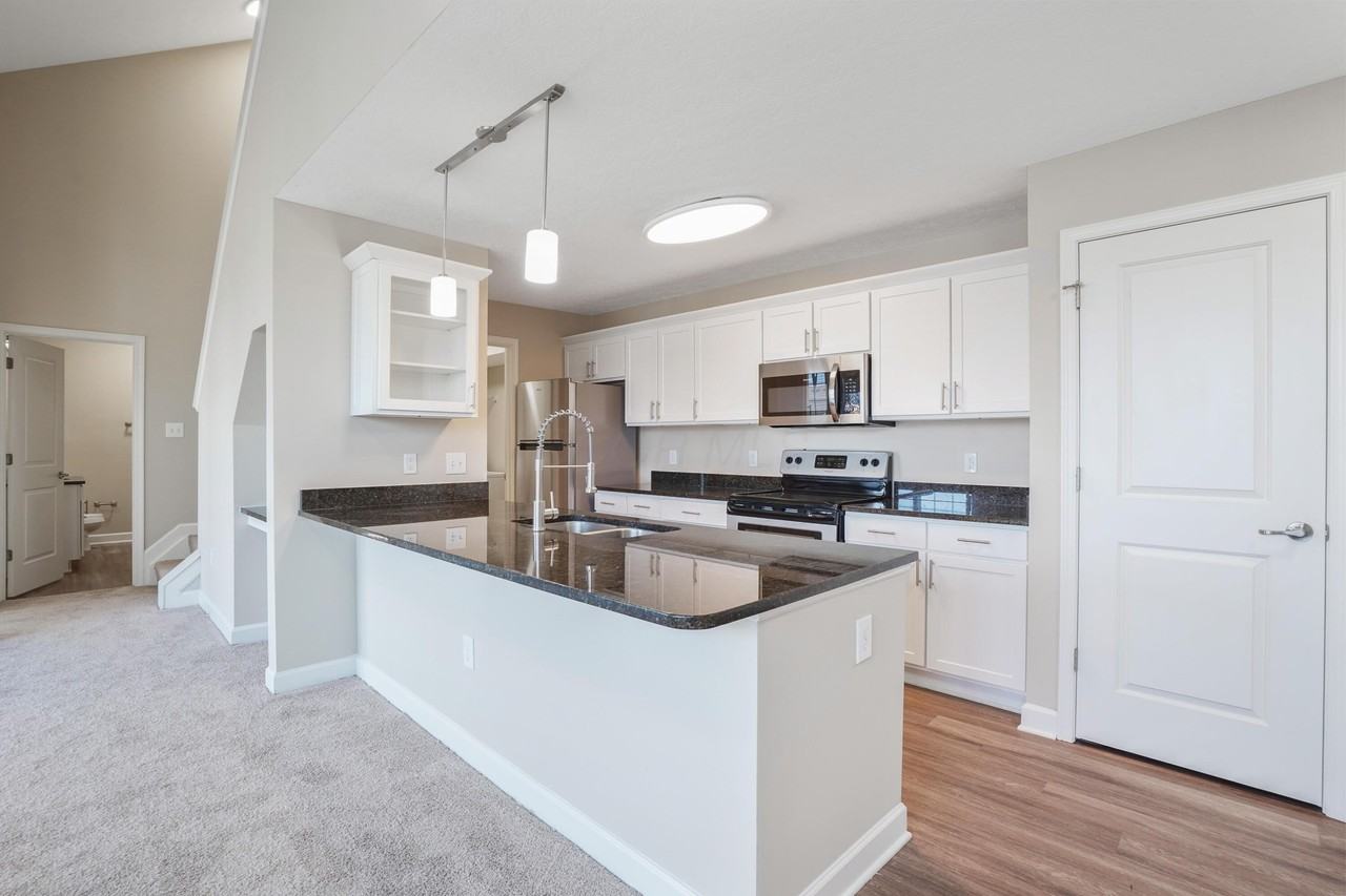 5906 Whitebark Pine Trl - Photo 7 of 41
