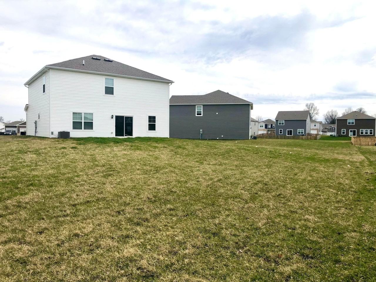 38 Sunbeam Ct - Photo 3 of 22