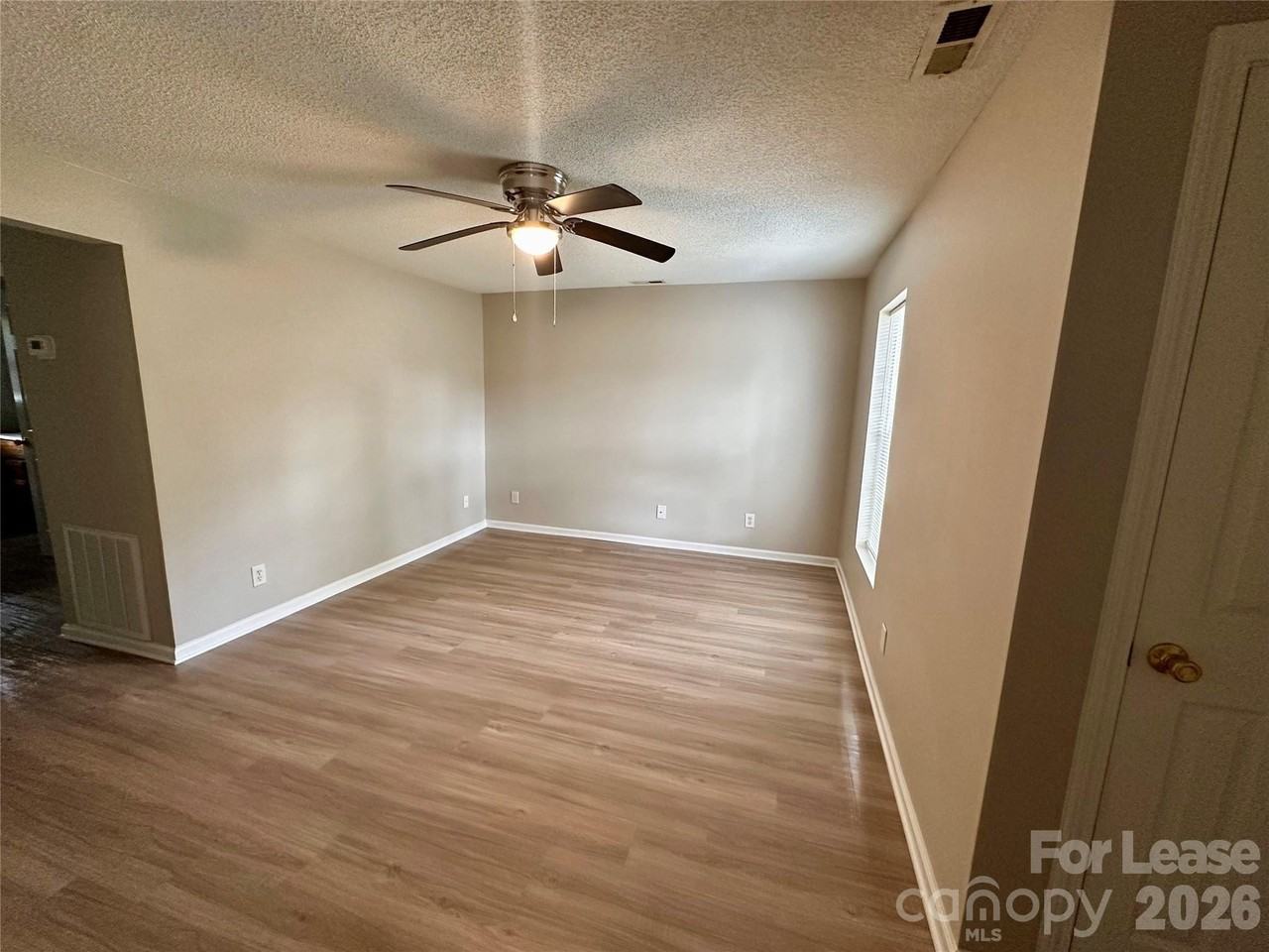 1178 Central Dr Nw - Photo 2 of 7
