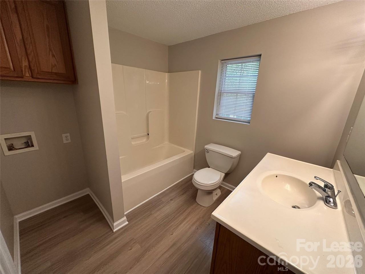 1178 Central Dr Nw - Photo 5 of 7