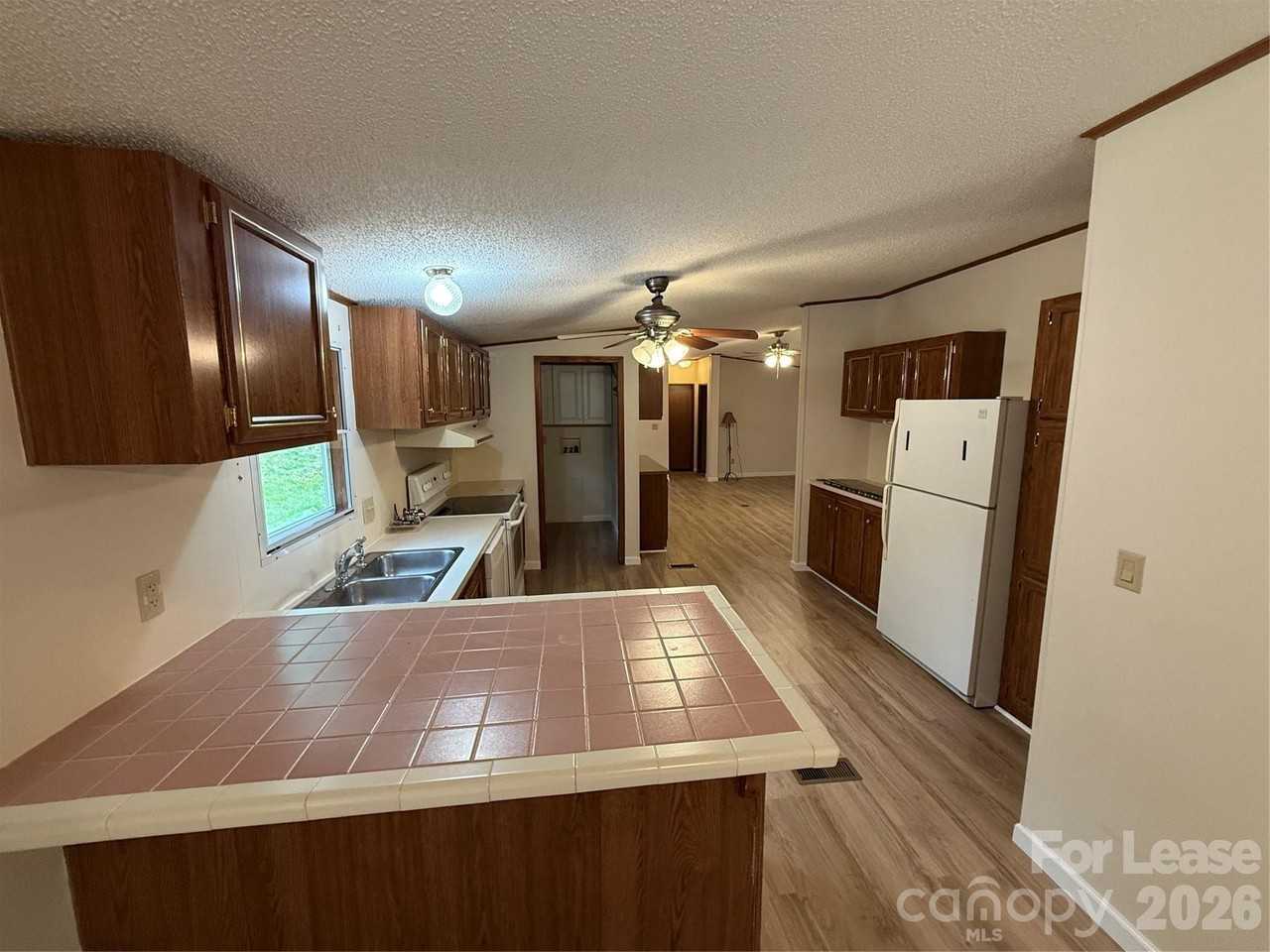 5160 King Wilkinson Rd - Photo 4 of 15