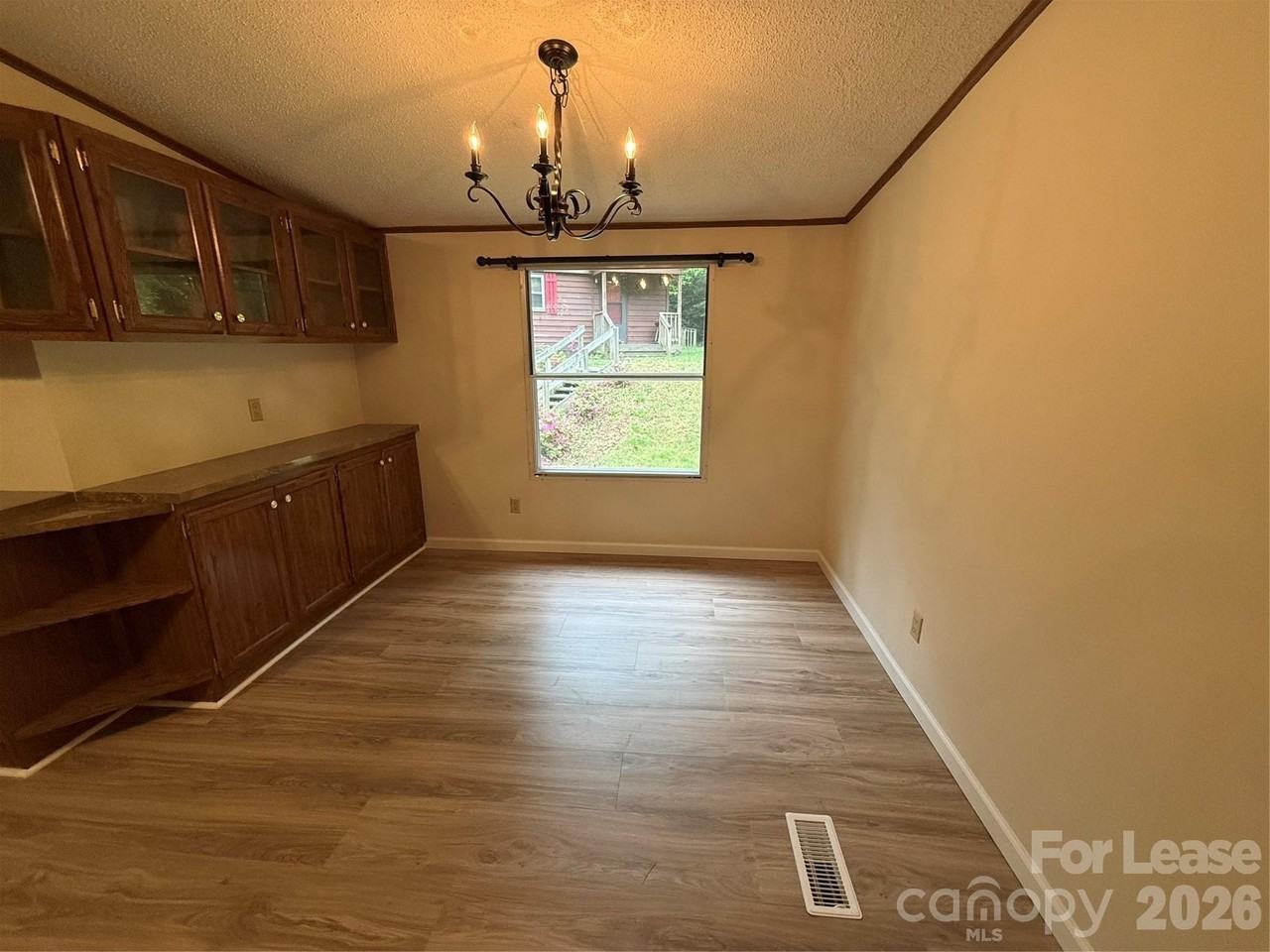 5160 King Wilkinson Rd - Photo 5 of 15