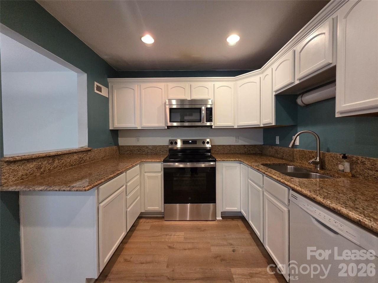 23 Longbow Ct - Photo 5 of 32