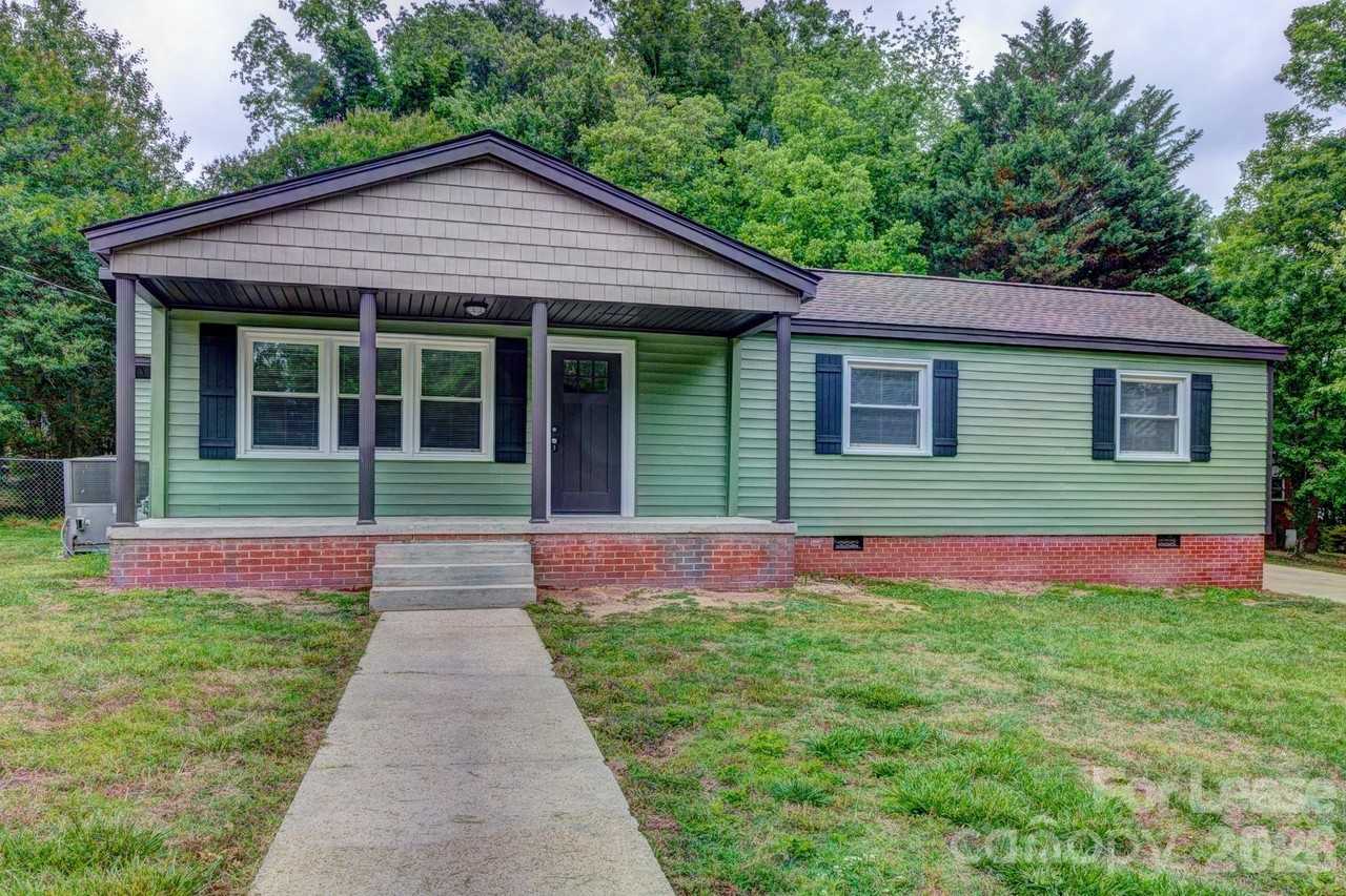 207 Ramsey St - Photo 2 of 15