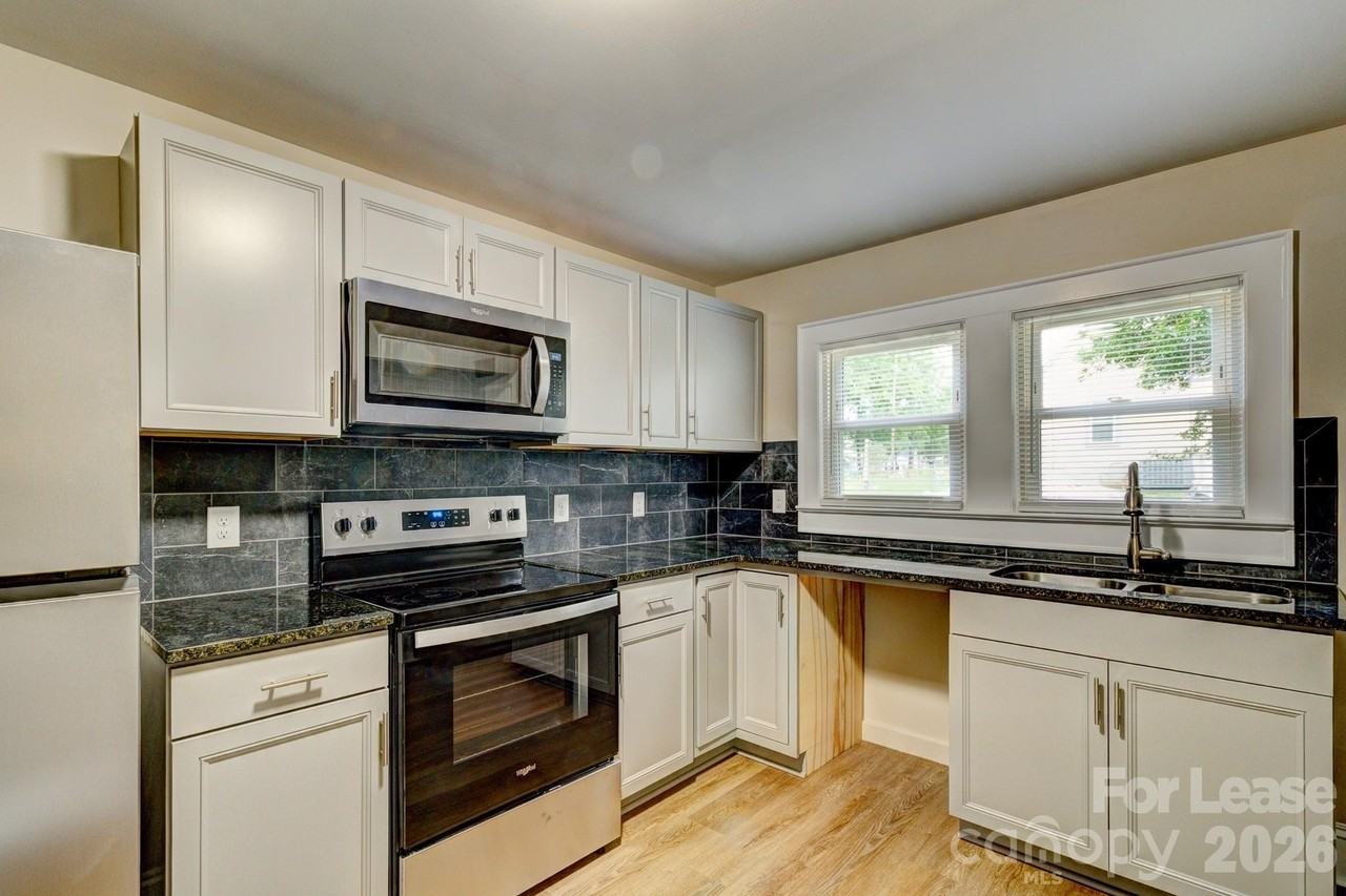 207 Ramsey St - Photo 6 of 15