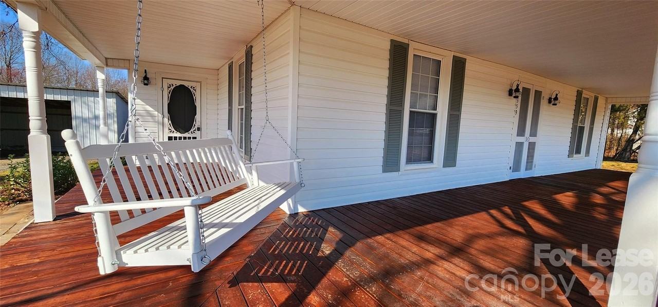 359 Flat Rock Rd - Photo 4 of 19