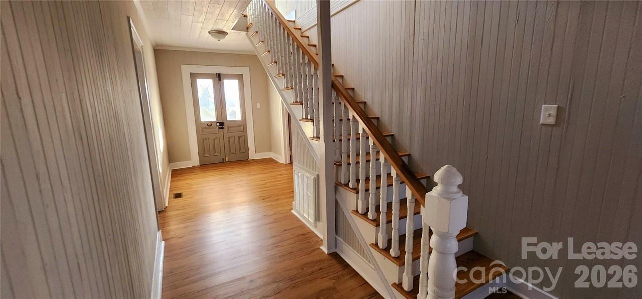 359 Flat Rock Rd - Photo 7 of 19