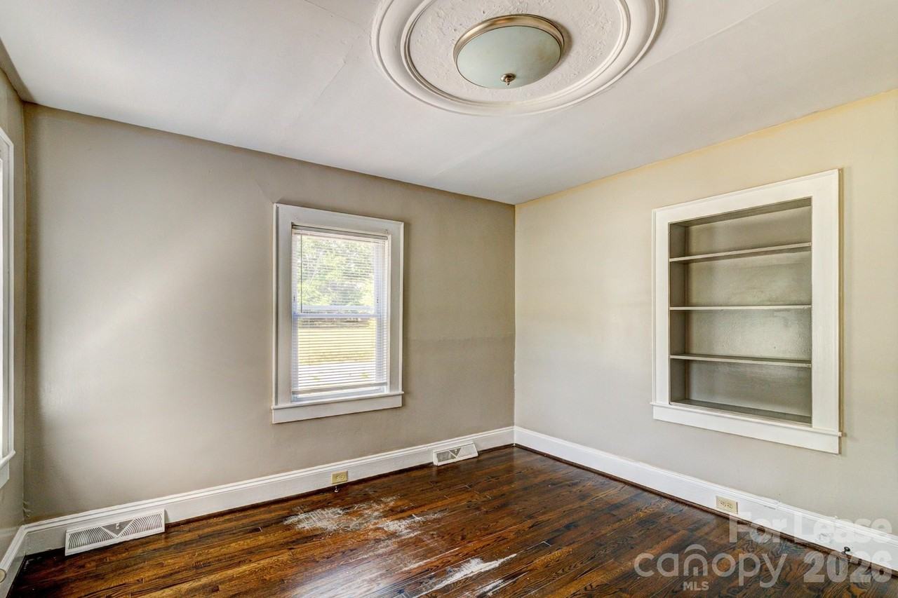 1006 Delview Rd - Photo 5 of 10