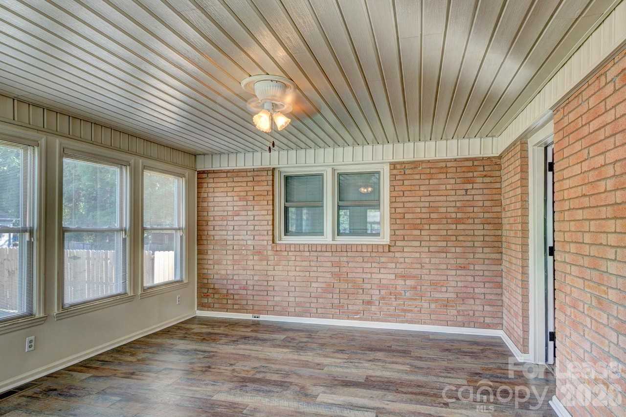 1409 Delview Rd - Photo 3 of 19