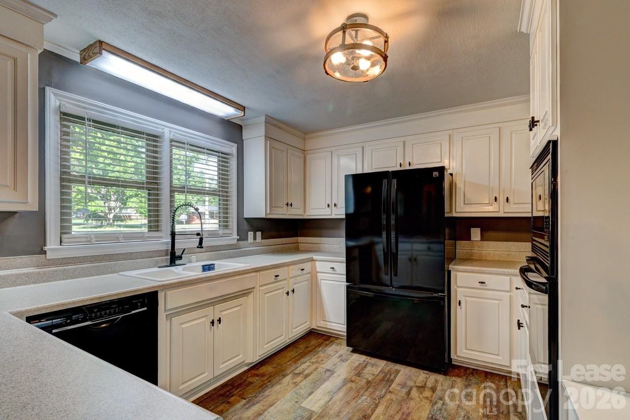 1409 Delview Rd - Photo 7 of 19