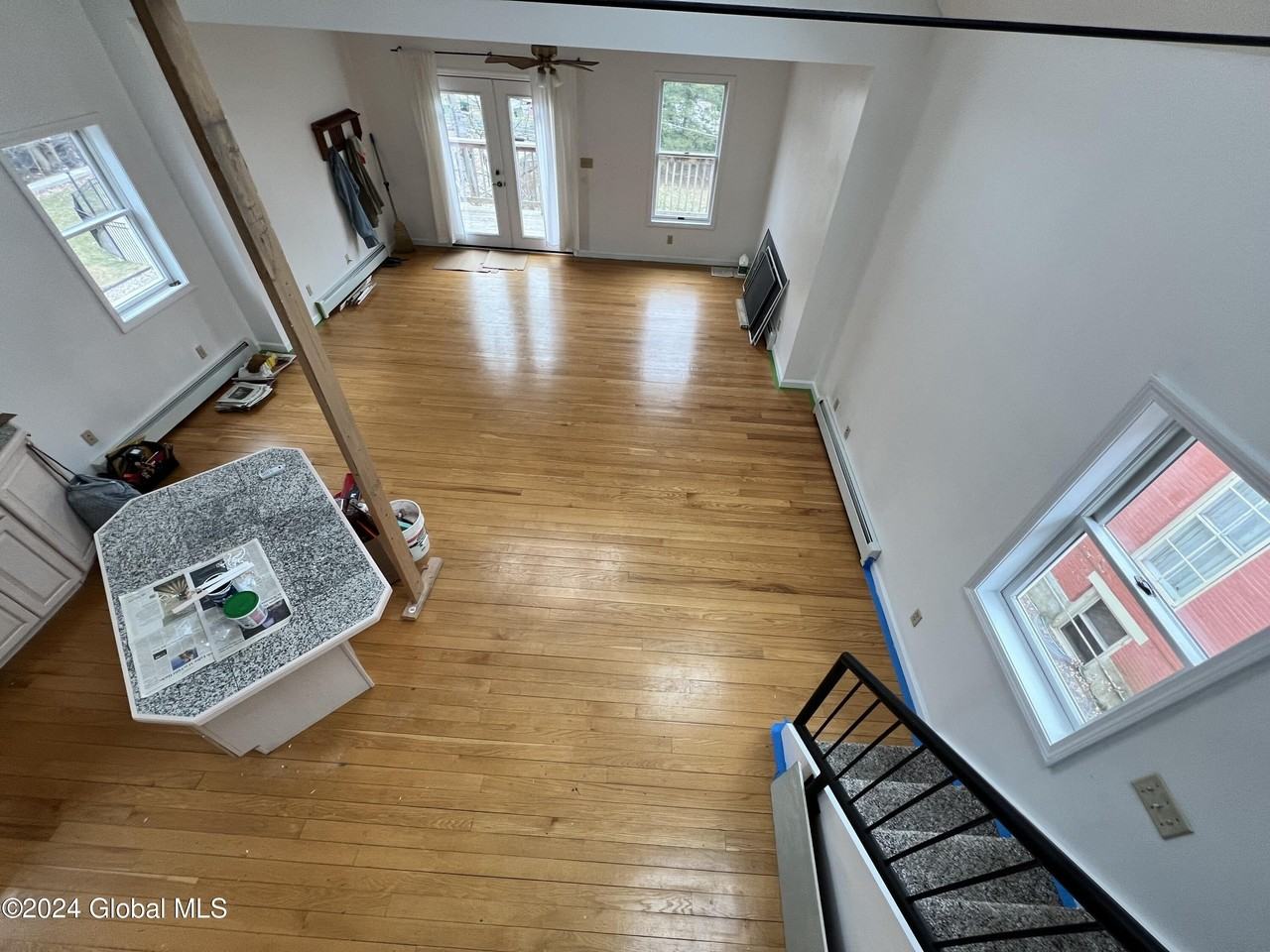 598 N Broadway - Photo 6 of 19
