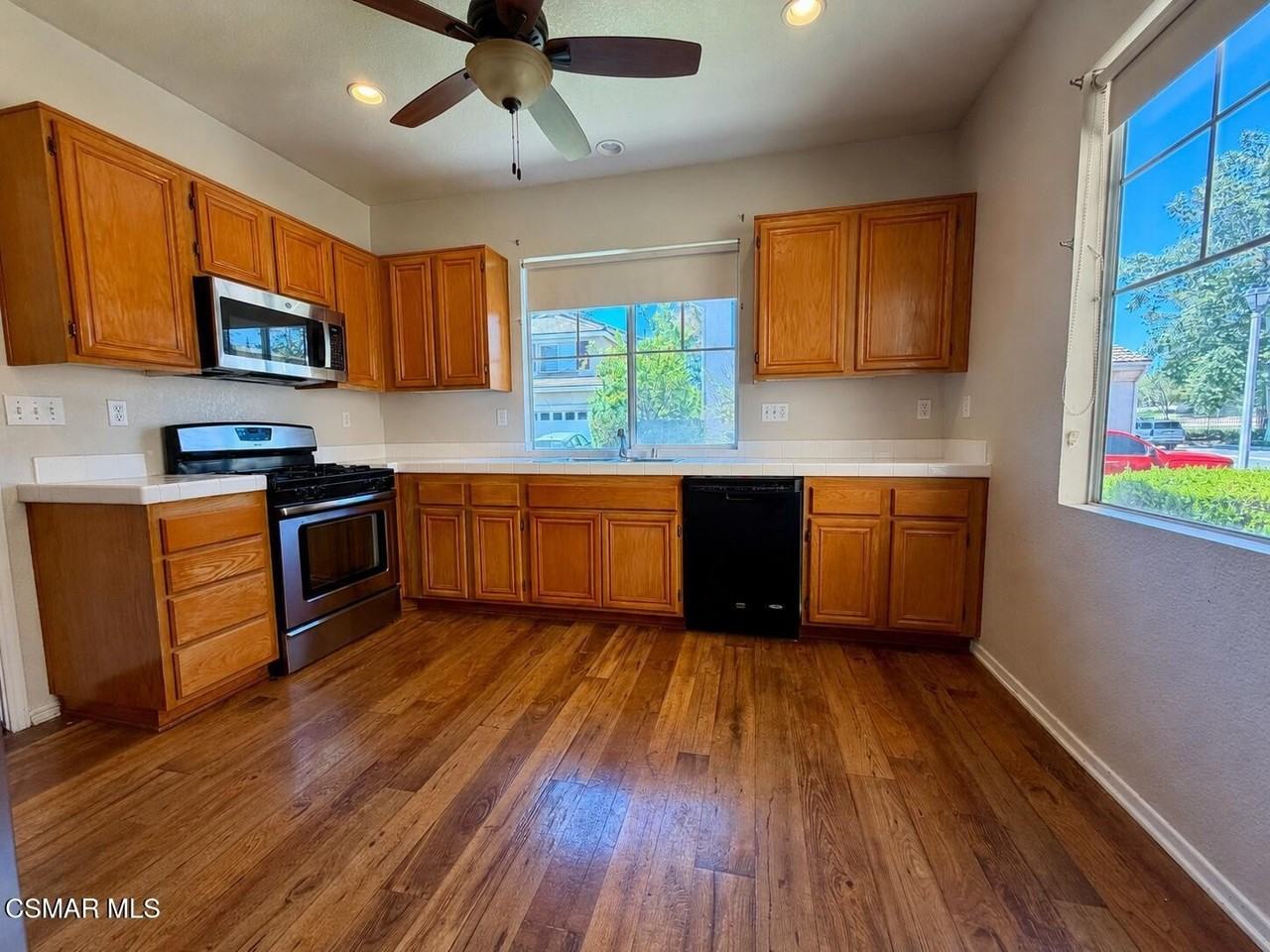 30845 Grenoble Ct - Photo 4 of 19