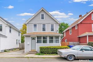 featured image of 6 Alfred Ct