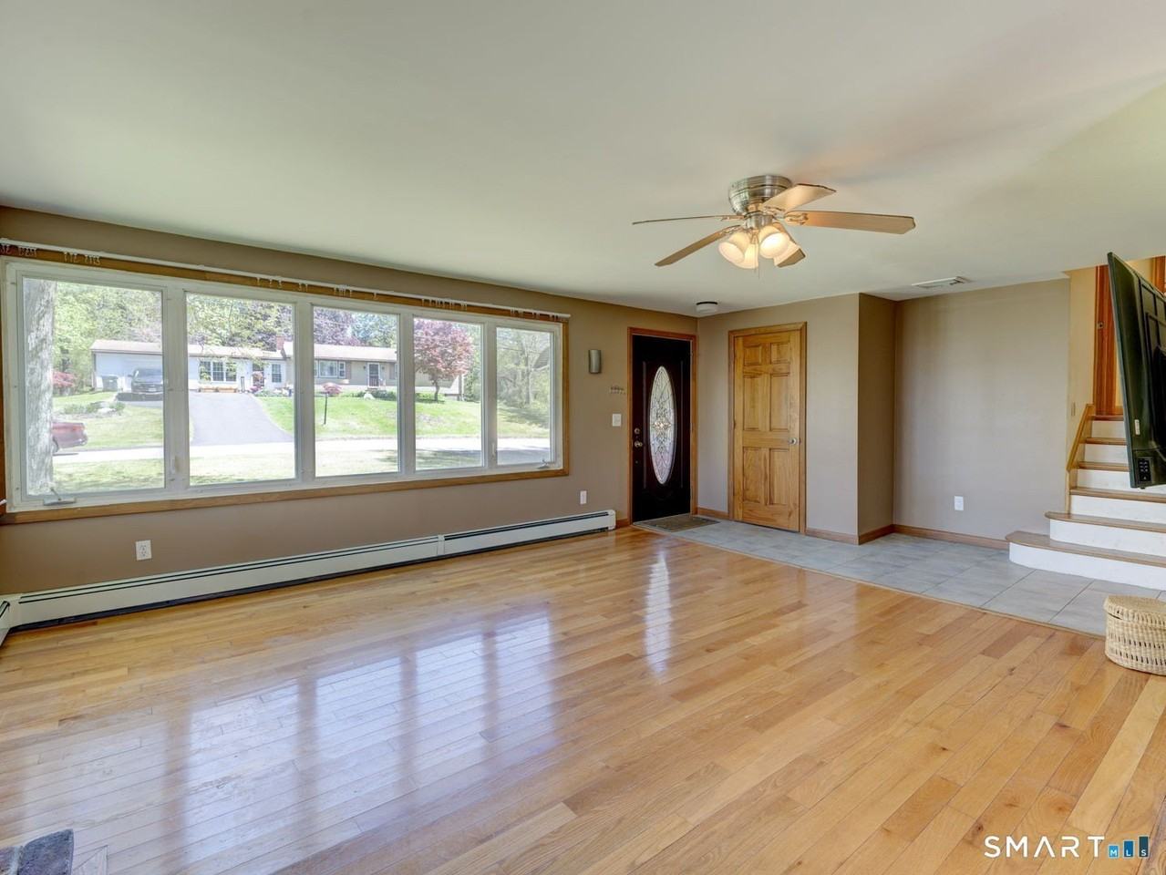 3 Russell Dr - Photo 5 of 32