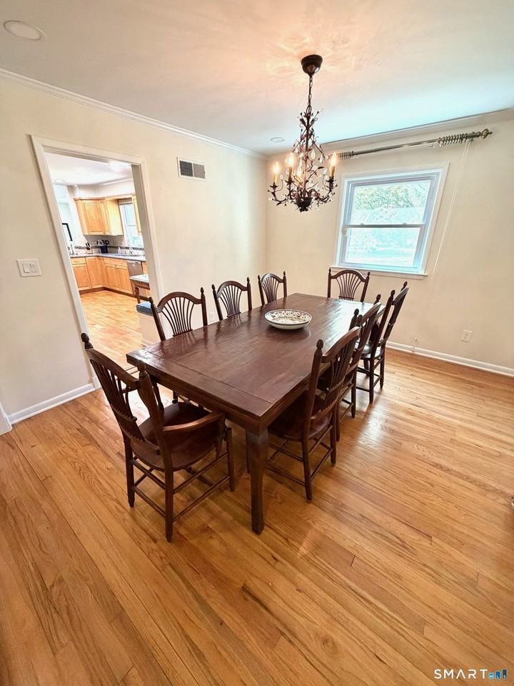 511 Roxbury Rd - Photo 6 of 16