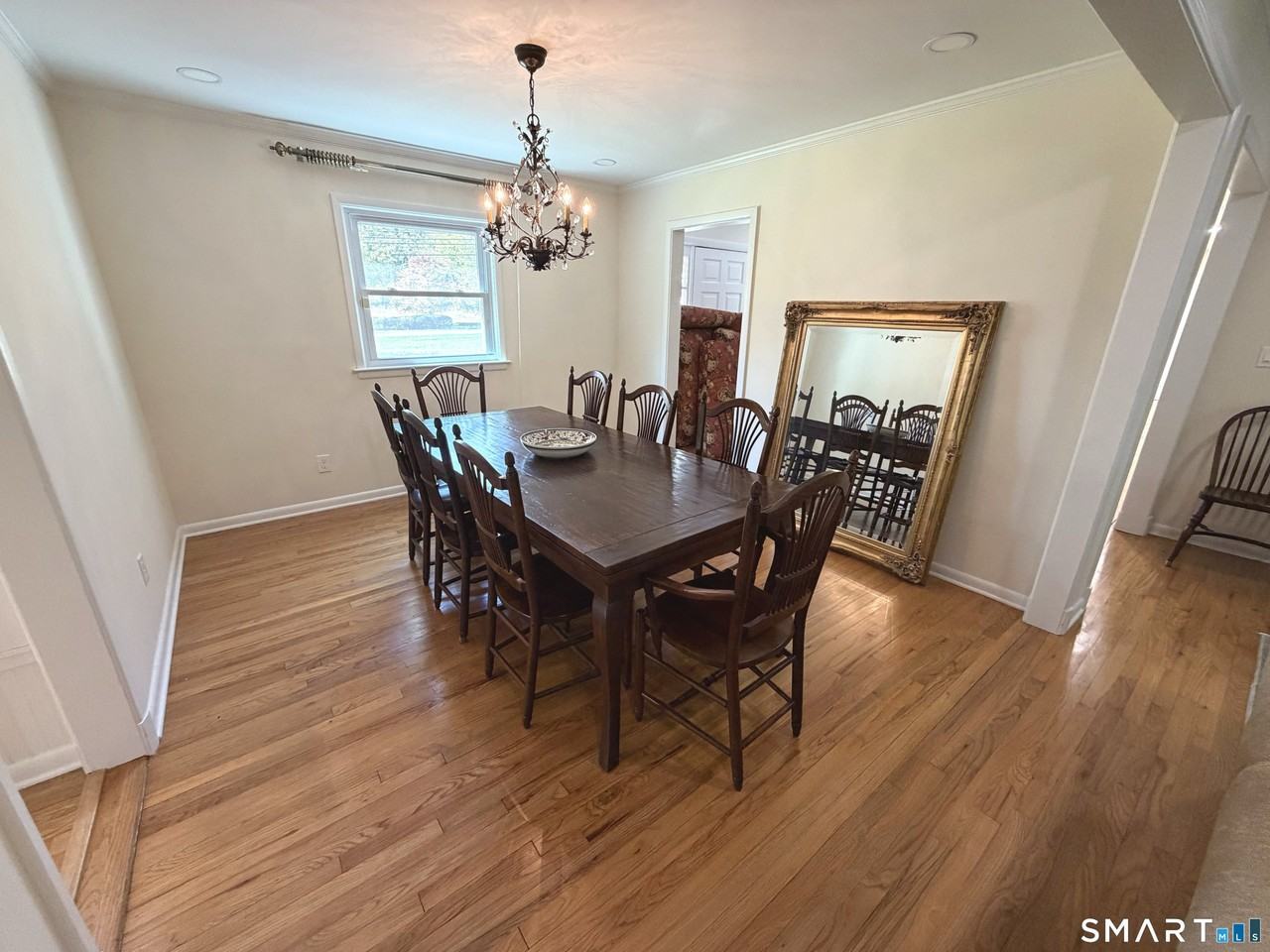 511 Roxbury Rd - Photo 7 of 16