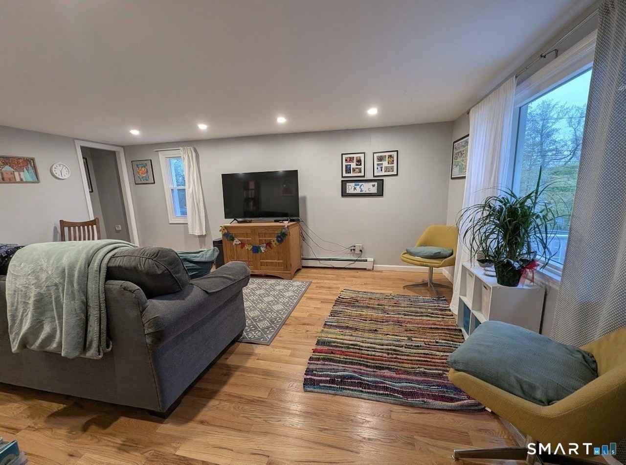 690 Northfield Rd - Photo 6 of 22