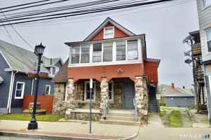 featured image of 2310 Barnum Ave #1stFL