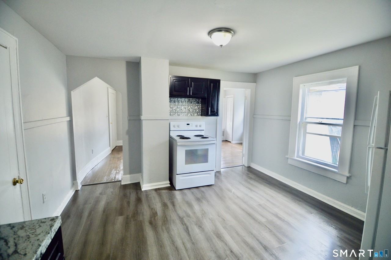 2310 Barnum Ave #1stFL - Photo 6 of 15