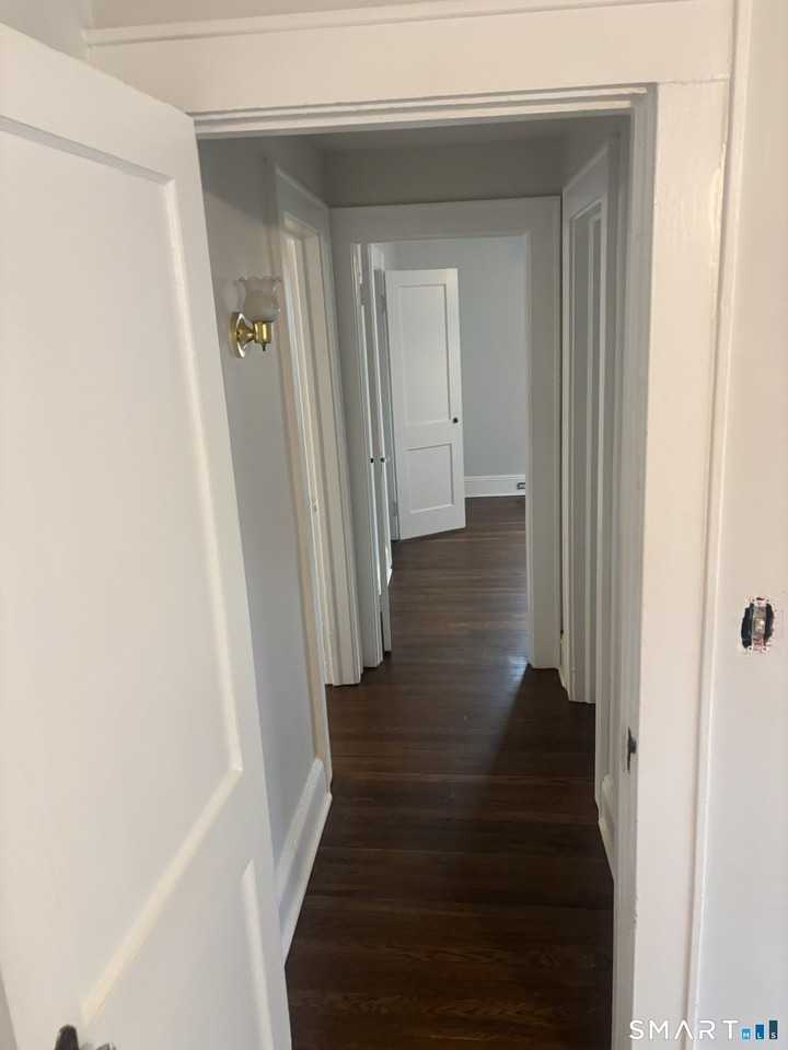 1095 Hillside Ave #1 - Photo 4 of 8