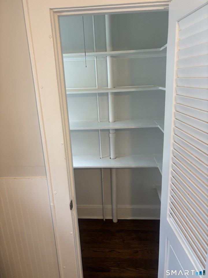 1095 Hillside Ave #1 - Photo 6 of 8